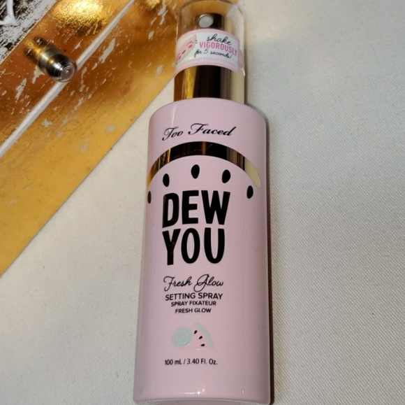 Too Faced Dew You Setting Spray - Picture 2 of 4